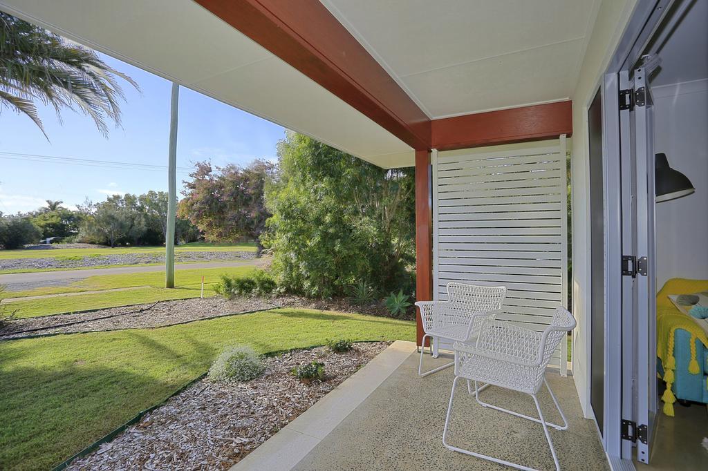 12Th Tee Bnb Bed & Breakfast Bargara Room photo