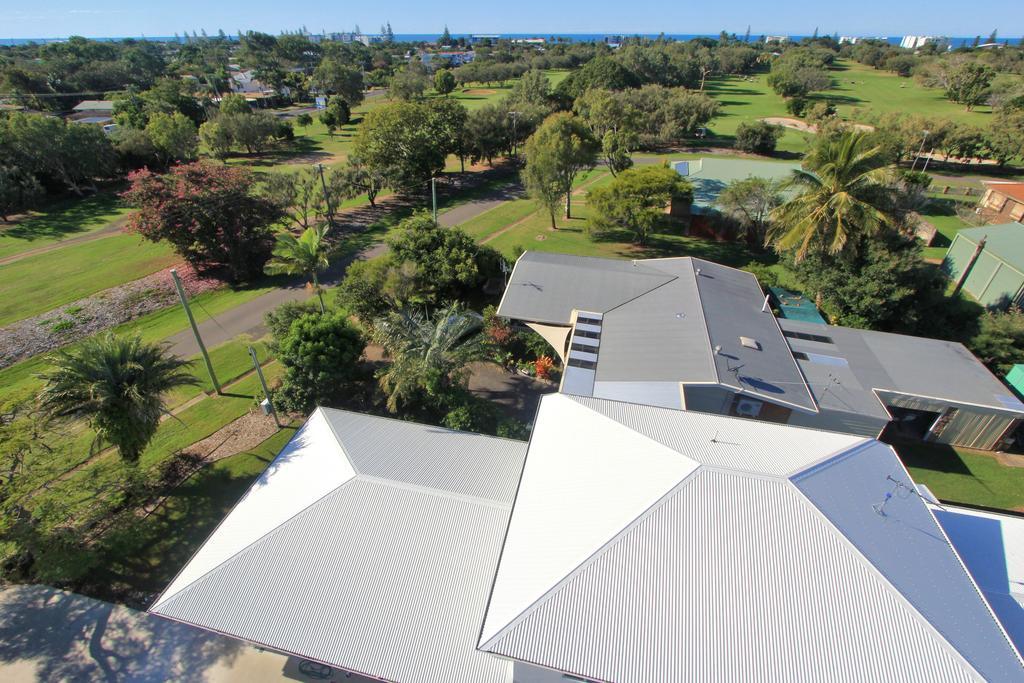 12Th Tee Bnb Bed & Breakfast Bargara Exterior photo