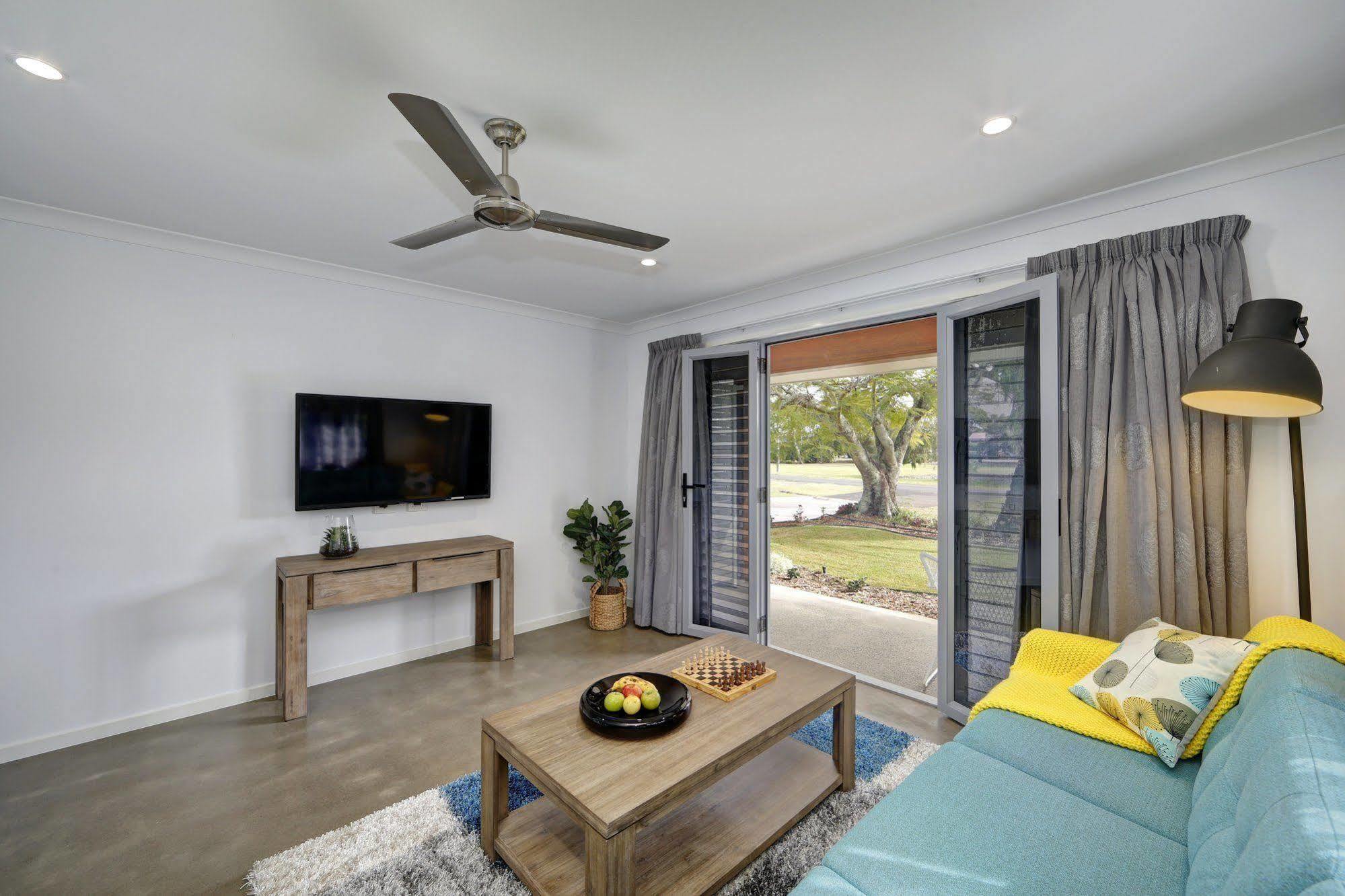 12Th Tee Bnb Bed & Breakfast Bargara Exterior photo