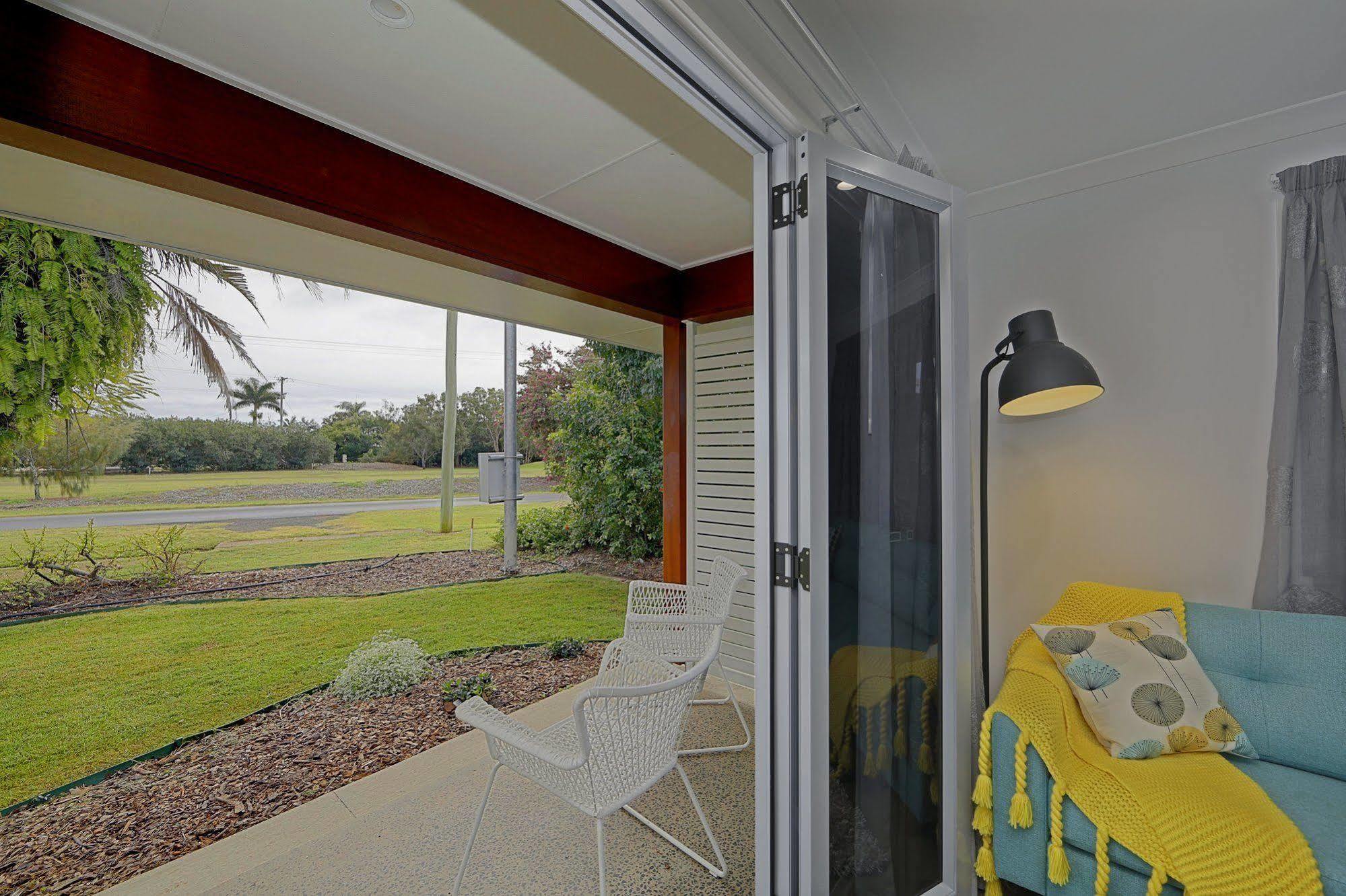 12Th Tee Bnb Bed & Breakfast Bargara Exterior photo