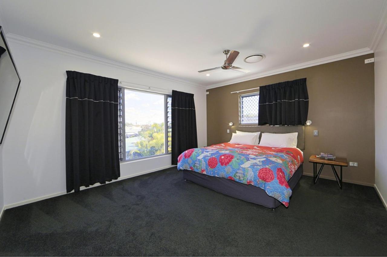 12Th Tee Bnb Bed & Breakfast Bargara Exterior photo